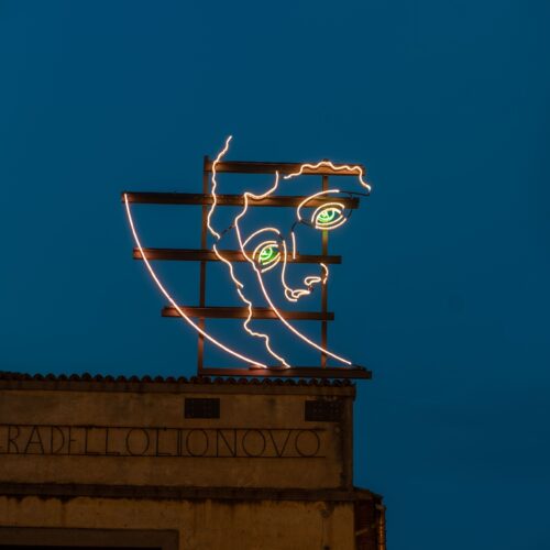 Luci e colori nel giorno e nella notte