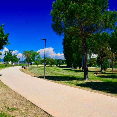 Pista ciclabile e percorso pedonale sulla Fila con area fitness e pic-nic.